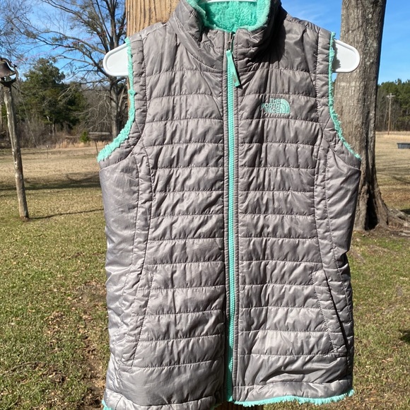 The North Face reversible grey/mint green vest - Picture 2 of 4